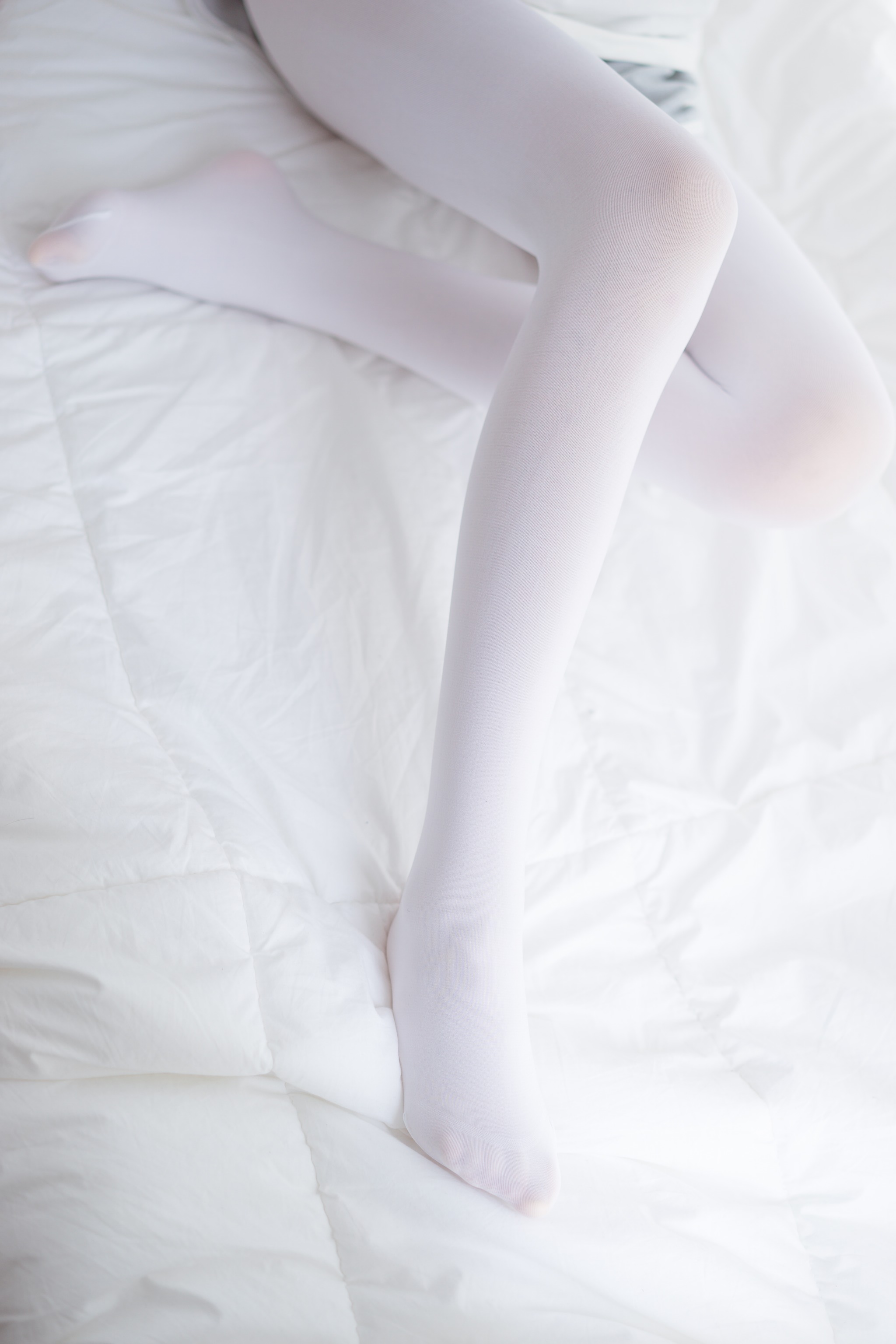 喵写真 VOL.011 白丝萝莉 [90P]-XikXak